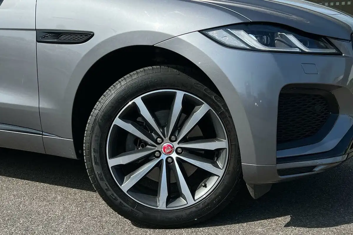 2022-jaguar-f-pace-20-d200-r-dynamic-se-big-7