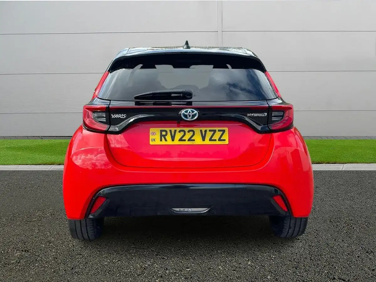 2022-toyota-yaris-15-vvt-i-launch-edition-big-5