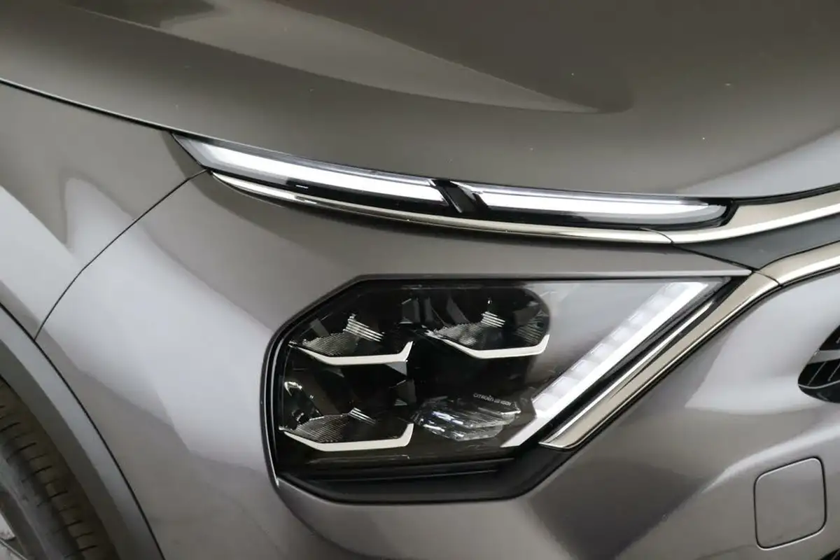 2021-citroen-c4-12-puretech-shine-130ps-big-7