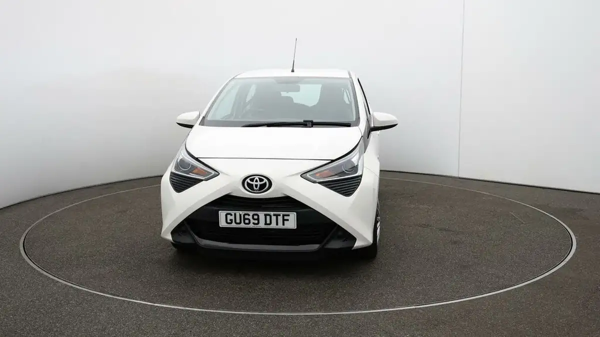 2019-toyota-aygo-10-vvt-i-x-play-big-30