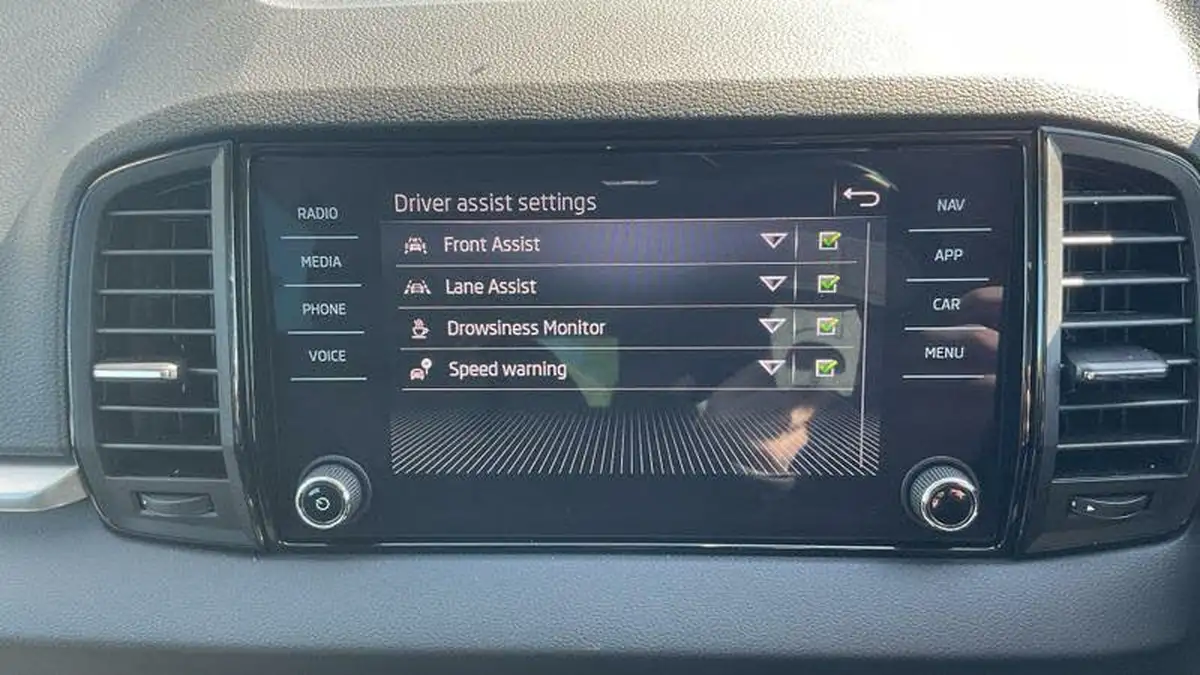 2024-skoda-karoq-15-tsi-se-drive-dsg-big-11