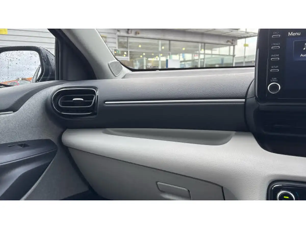 2022-toyota-yaris-15-vvt-i-excel-big-58