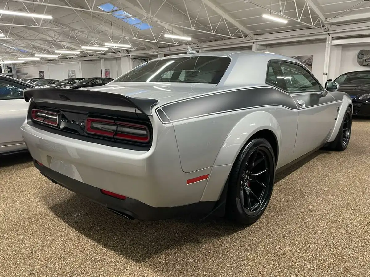 2023-dodge-challenger-jailbreak-big-2