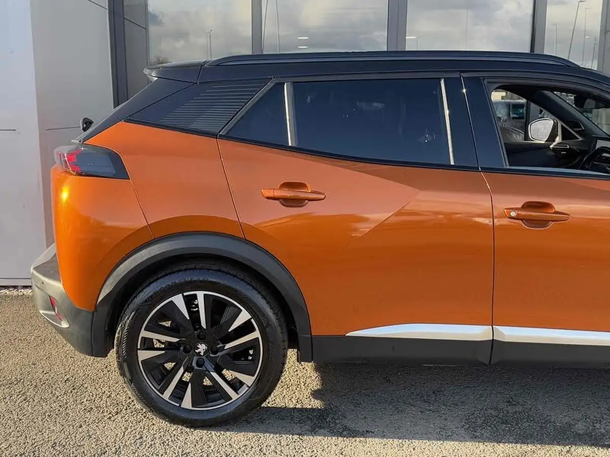 2020-peugeot-2008-suv-e-gt-big-4