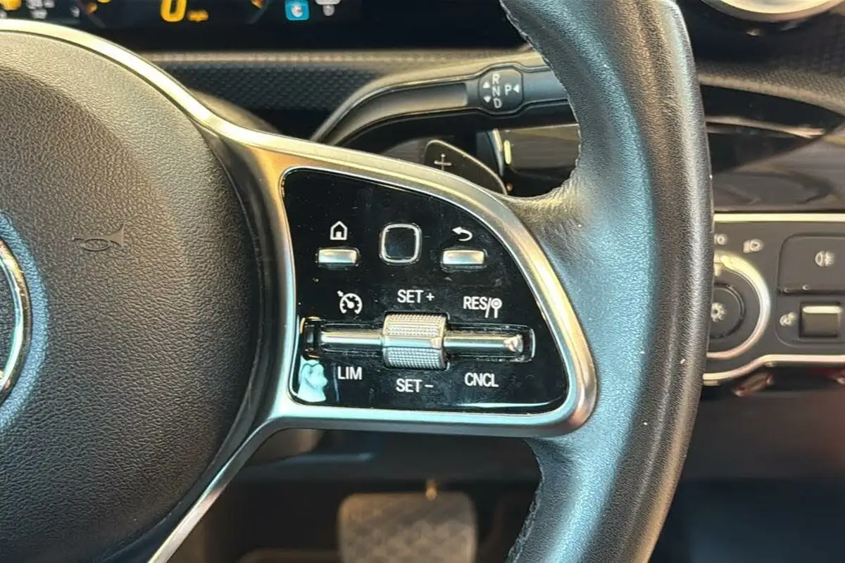2018-mercedes-benz-a-class-15d-a180d-sport-116ps-executivess-hatchback-5d-7g-dct-big-17