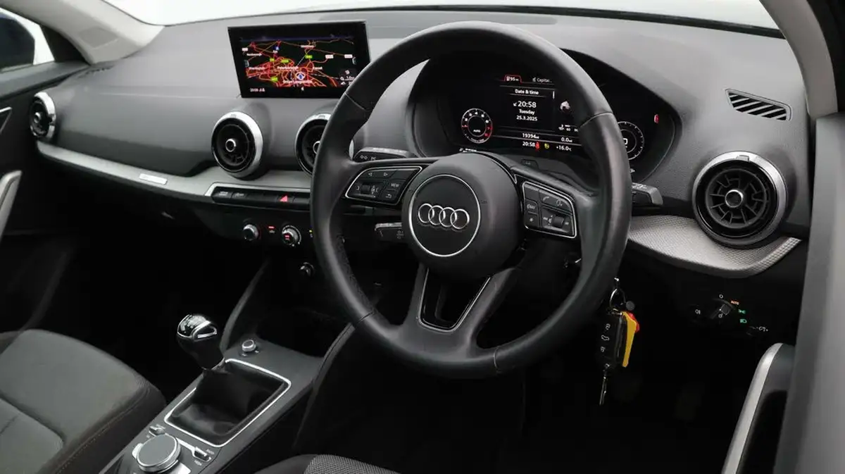 2022-audi-q2-10-30-tfsi-sport-big-9