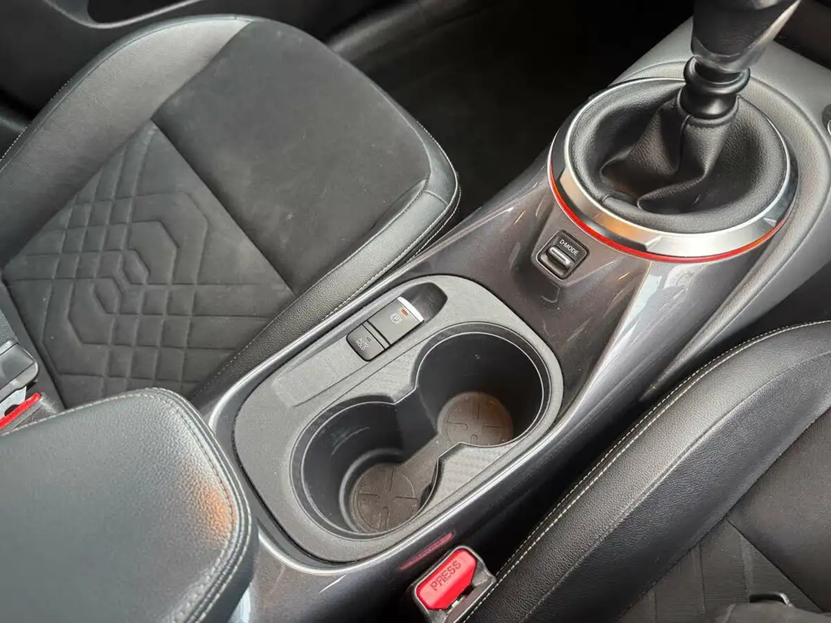 2020-nissan-juke-10-dig-t-tekna-117ps-big-32