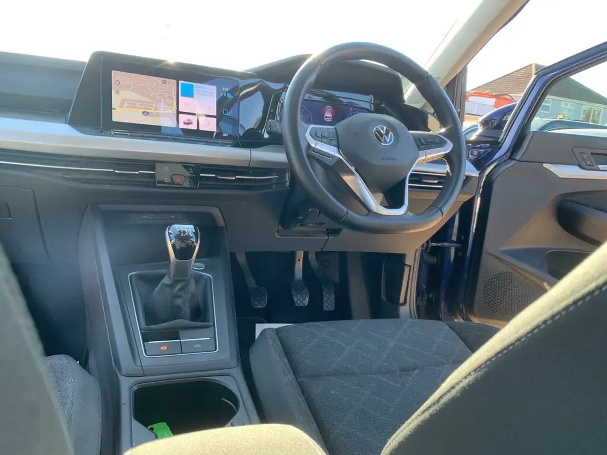 2020-volkswagen-golf-15-tsi-life-150ps-hatchback-big-33