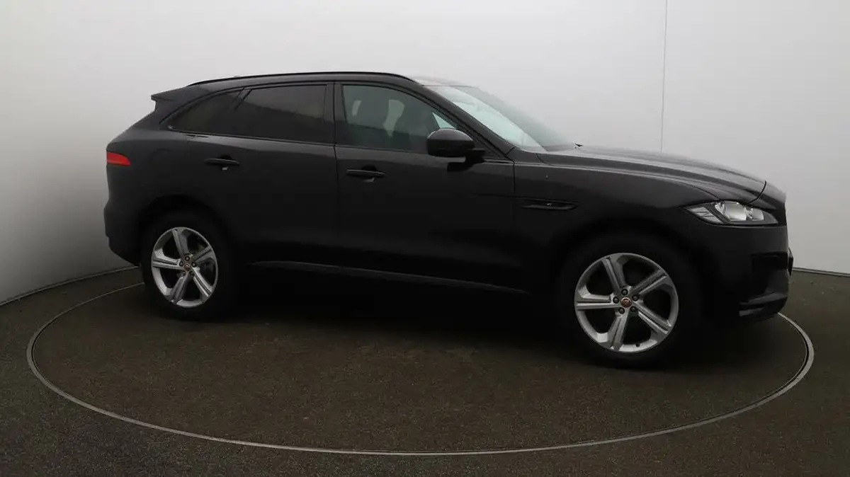 2021-jaguar-f-pace-20-i4d-chequered-flag-180ps-big-40