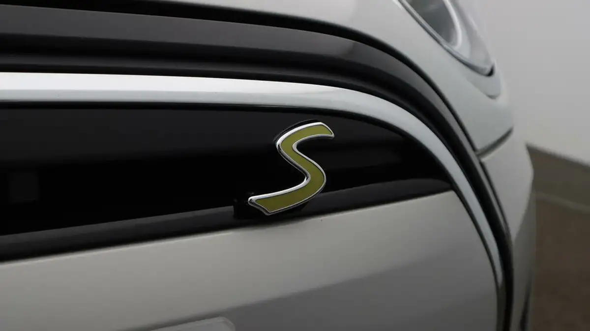 2021-mini-cooper-e-cooper-s-2-big-24