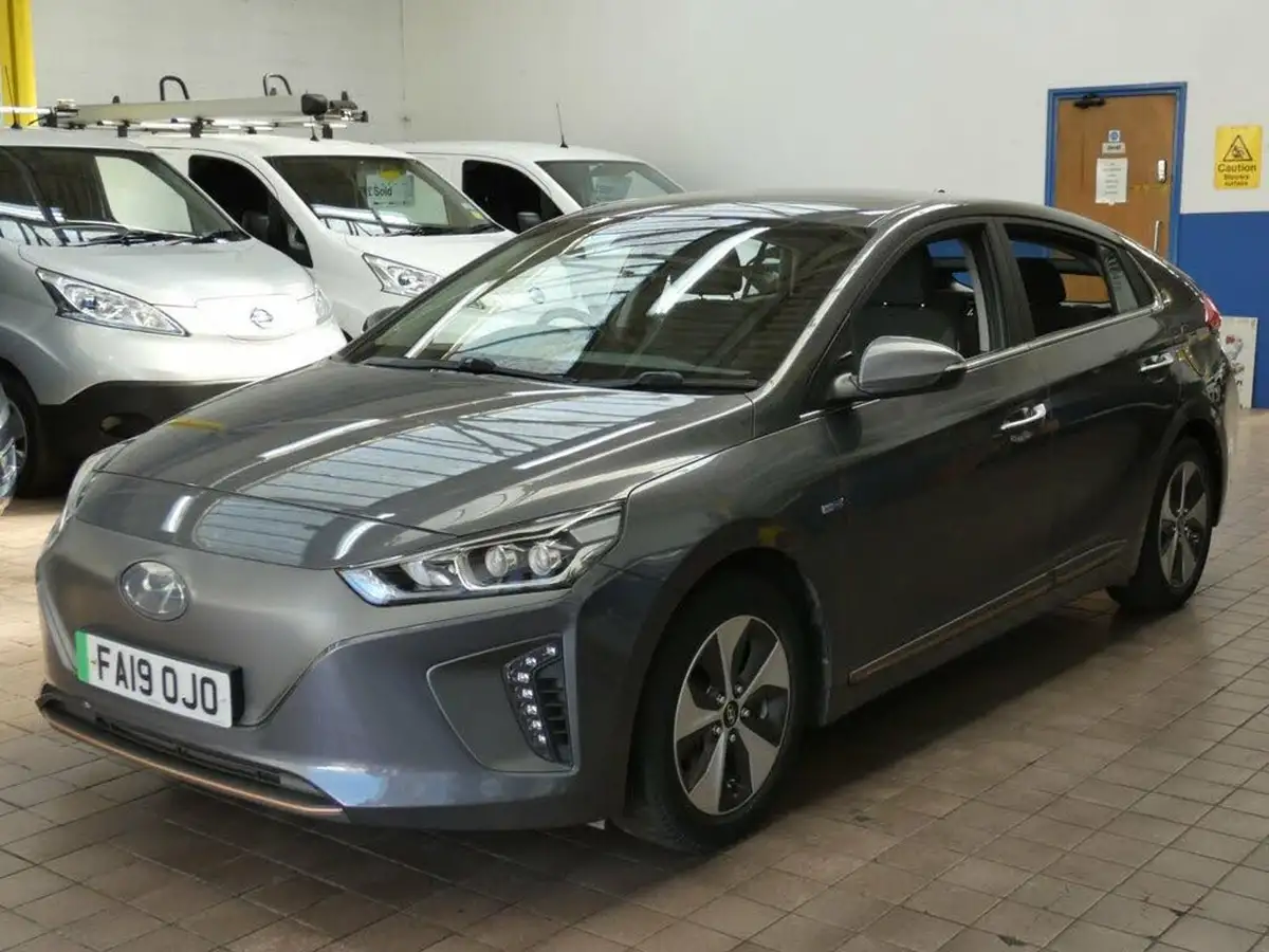 2019-hyundai-ioniq-e-premium-electric-88kw-big-8