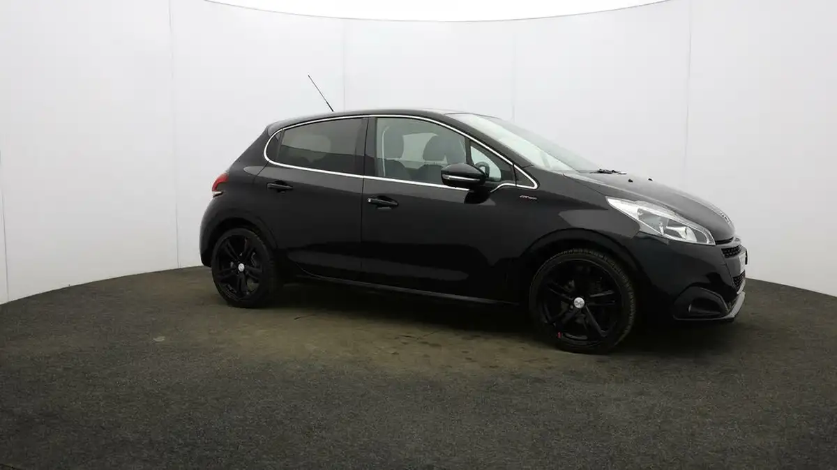 2017-peugeot-208-12-puretech-gt-line-5d-big-39