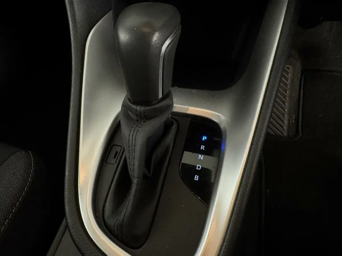 2021-toyota-yaris-15-vvt-i-design-big-30