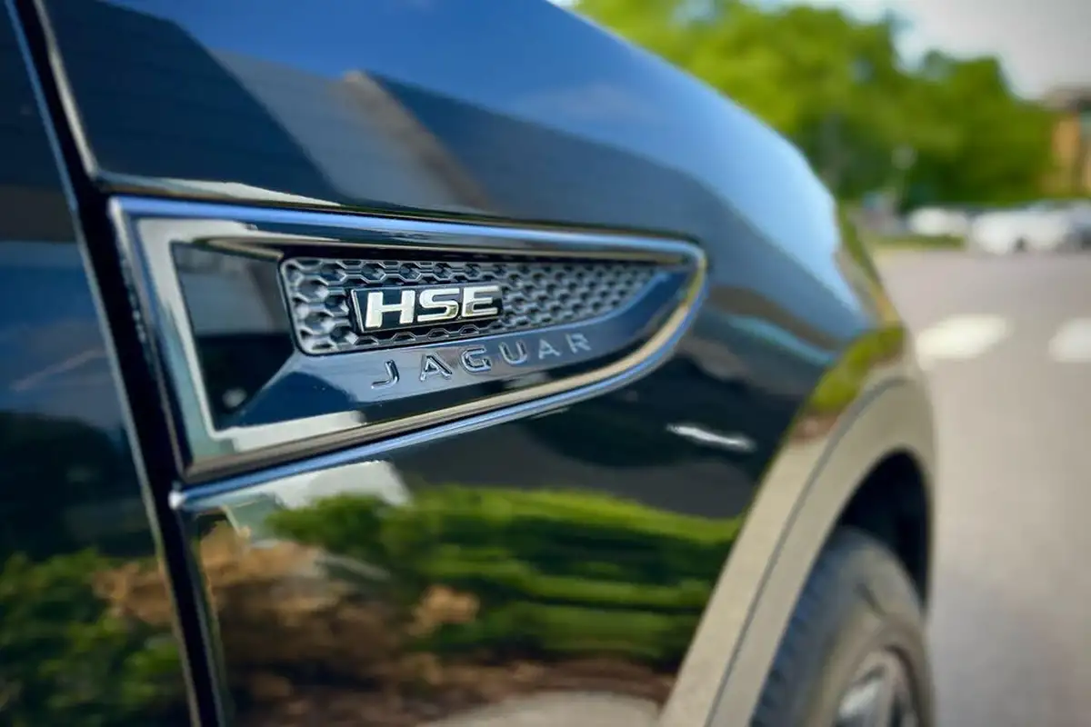 2020-jaguar-e-pace-20-i4-r-dynamic-hse-300ps-big-13