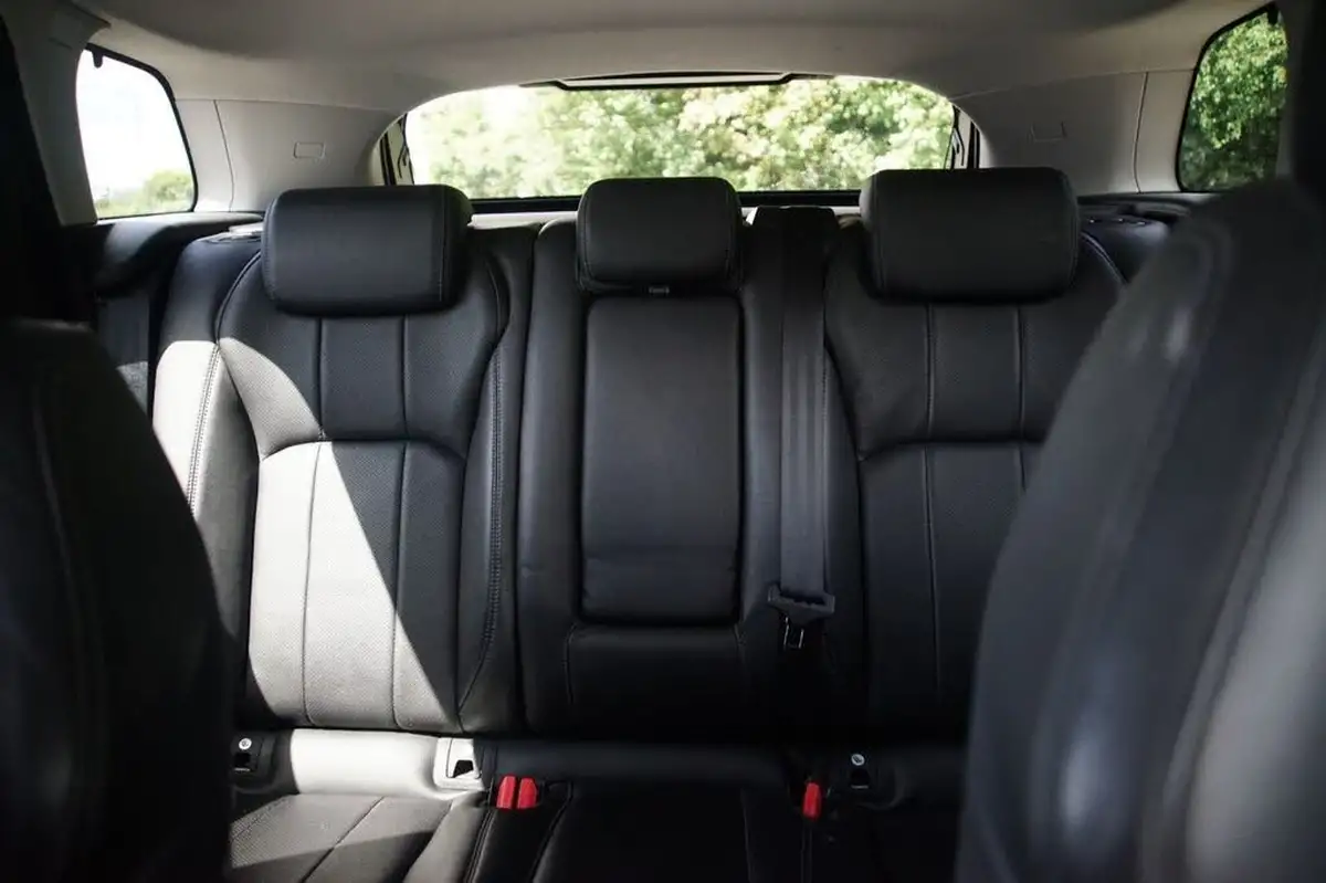 2017-land-rover-range-rover-evoque-20td4-se-tech-hatchback-5d-auto-big-9