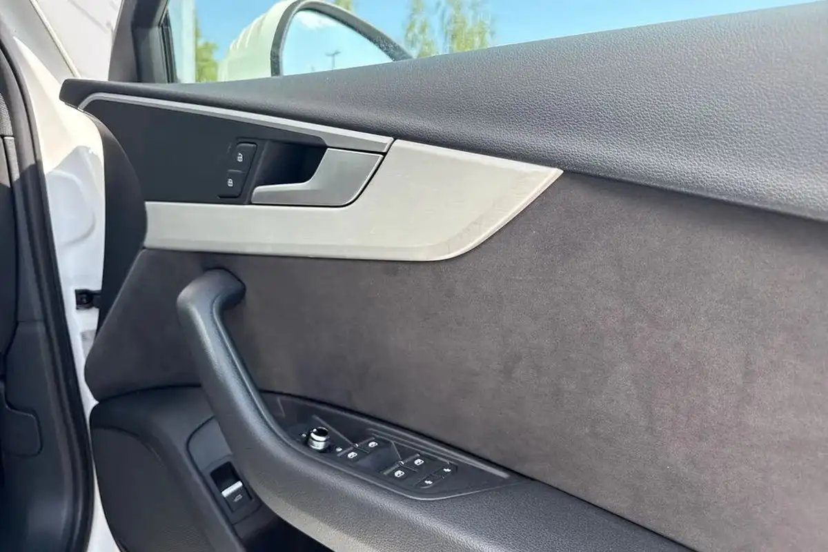 2019-audi-a4-avant-20-35-tfsi-s-line-big-20