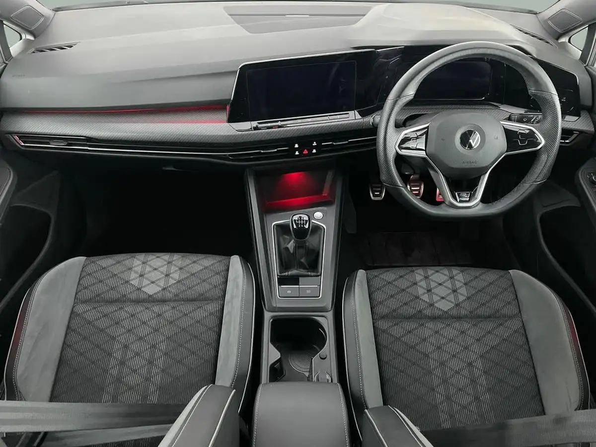 2022-volkswagen-golf-15-tsi-r-line-150ps-hatchback-big-2
