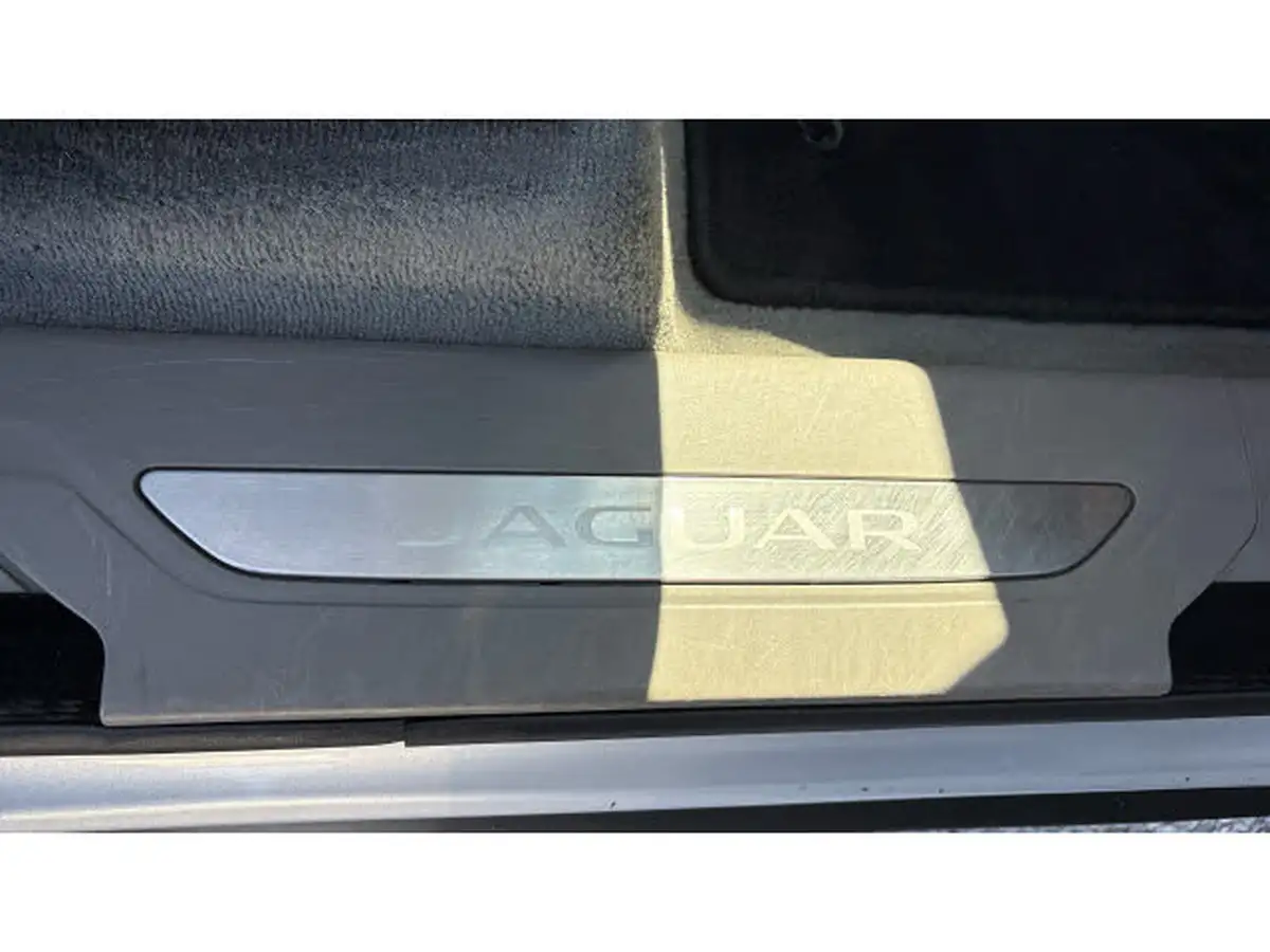 2017-jaguar-f-pace-30td-portfolio-big-44