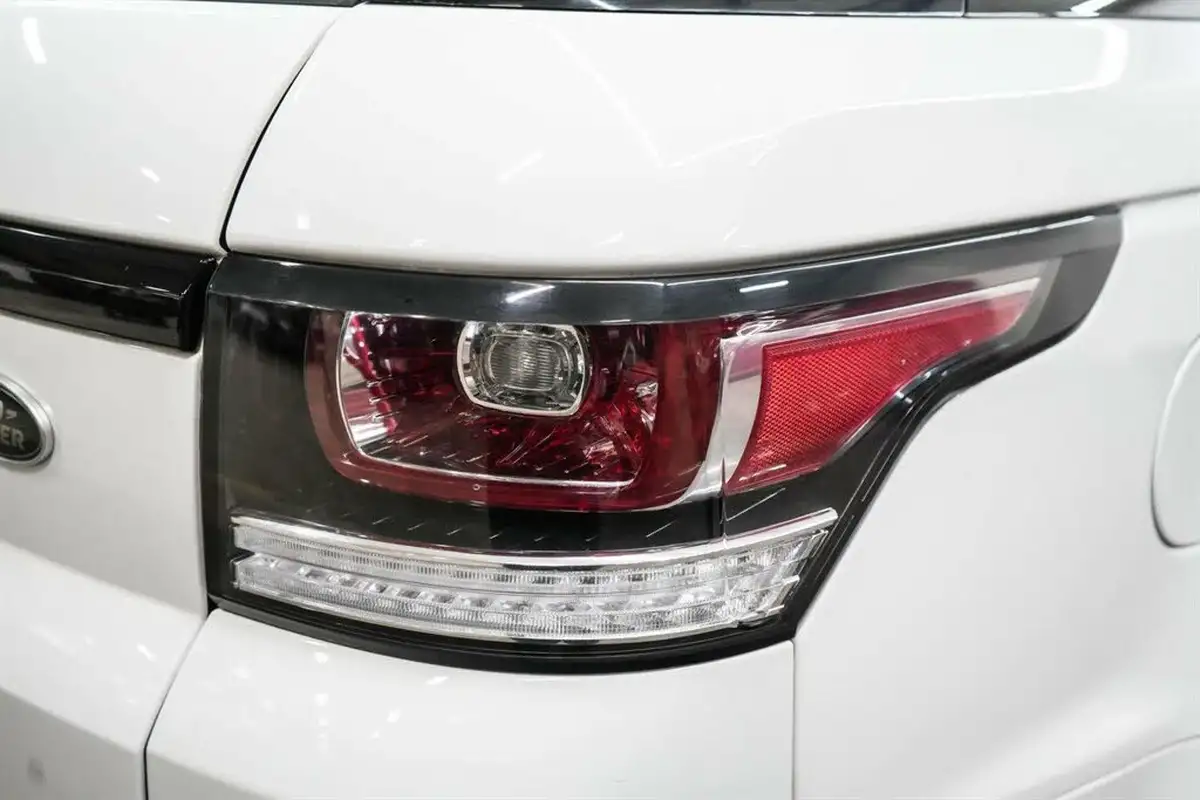2017-land-rover-range-rover-sport-30-sd-v6-hse-dynamic-306ps-big-9