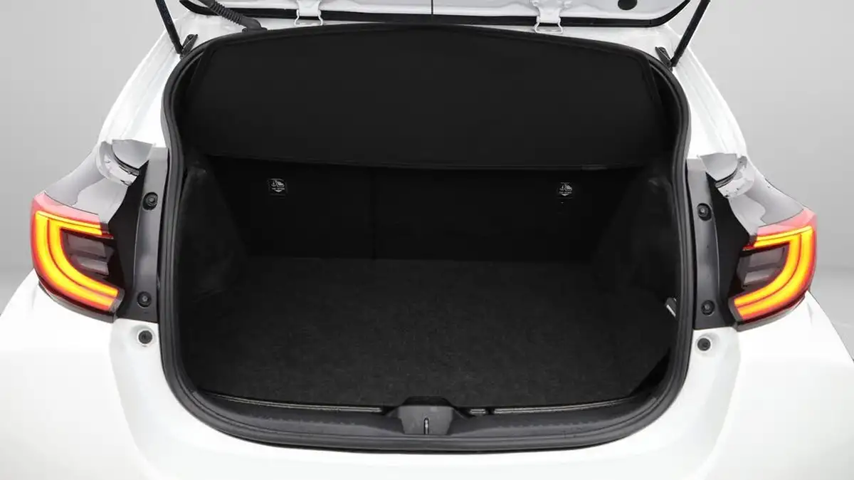2021-toyota-yaris-16-gr-circuit-pack-big-26