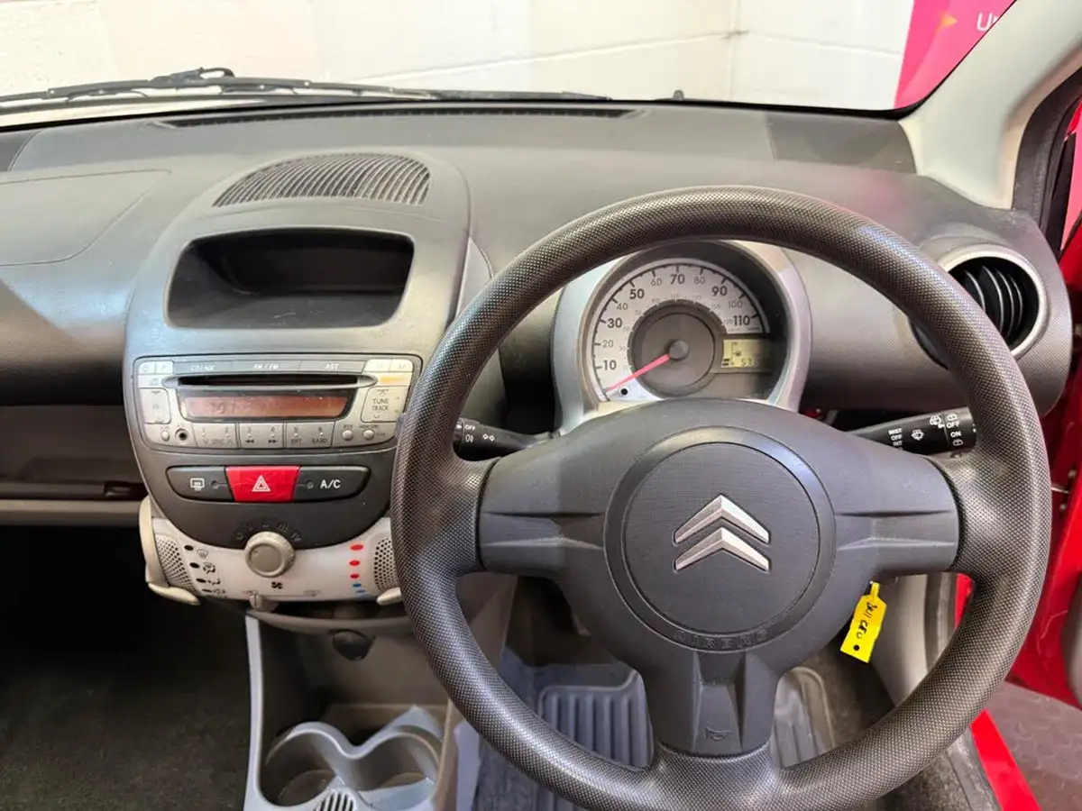 2011-citroen-c1-10-vtr-68-3d-big-32