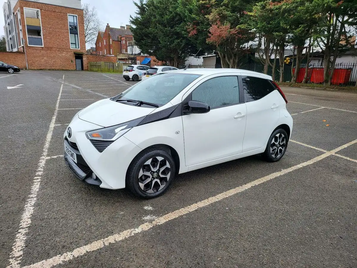 2019-toyota-aygo-10-vvt-i-x-trend-x-shift-big-1