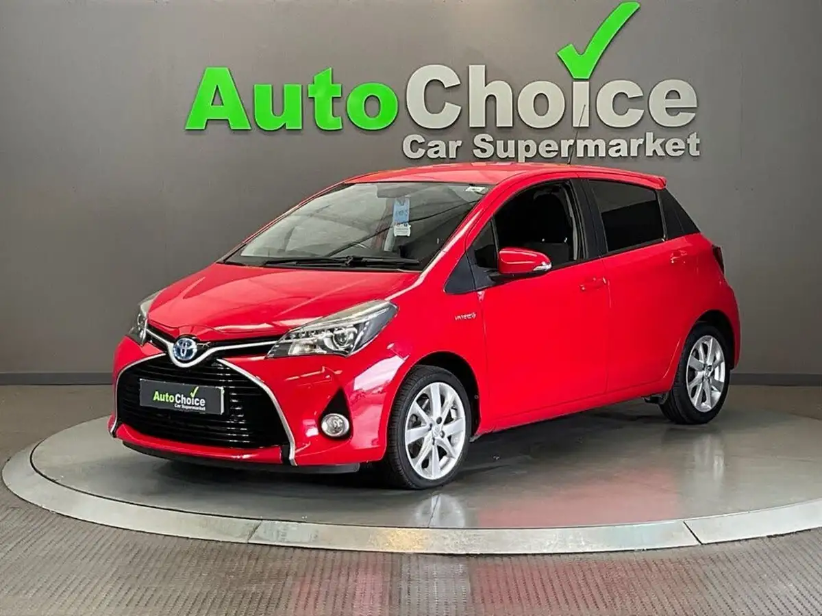 2015-toyota-yaris-15-vvt-i-sport-hybrid-big-7