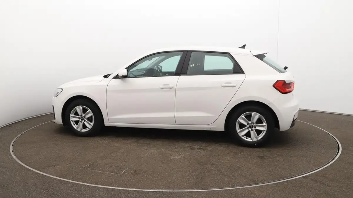 2022-audi-a1-10-25-tfsi-technik-big-57