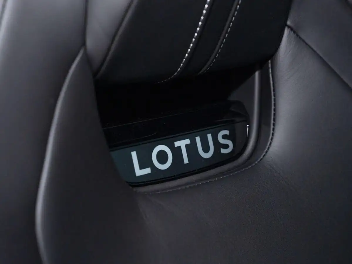 2024-lotus-emira-big-37