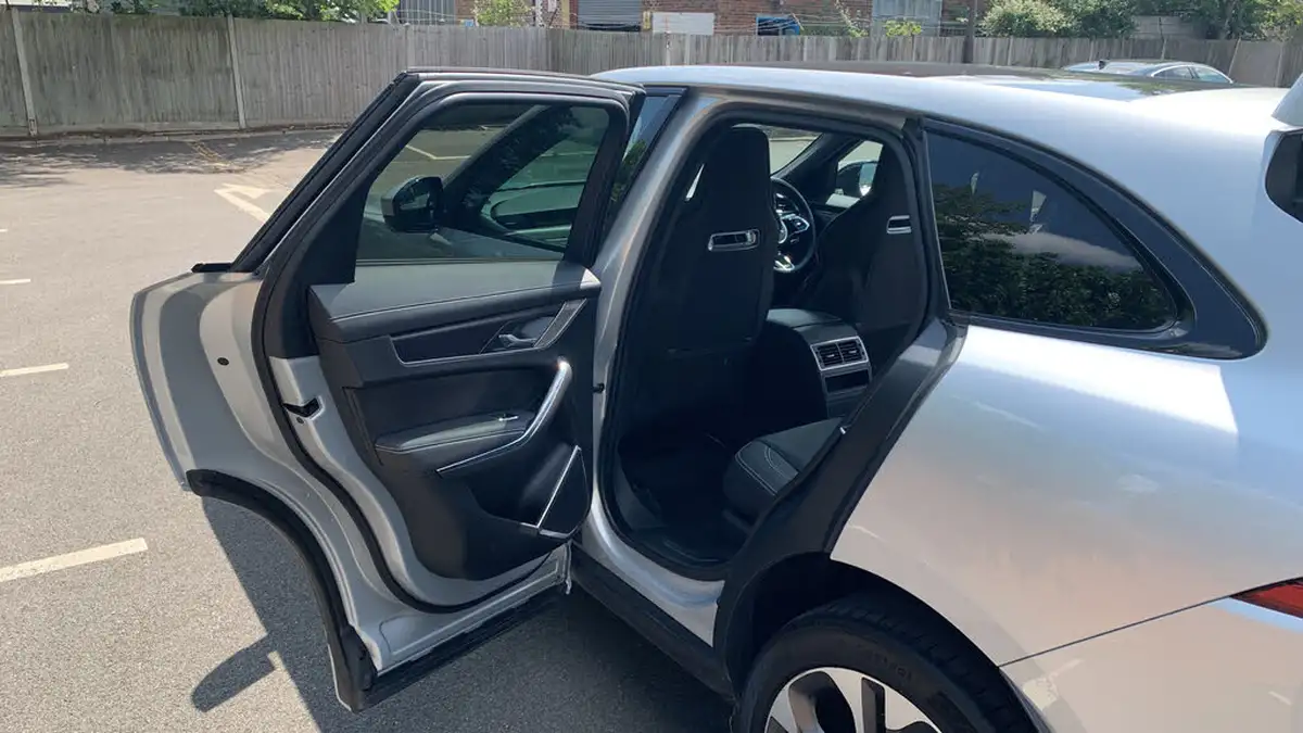 2021-jaguar-f-pace-20-d200-r-dynamic-hse-mhev-big-52