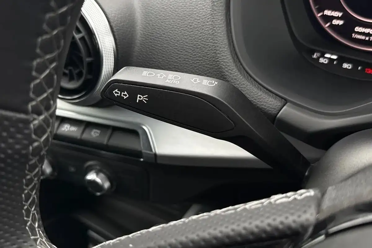 2021-audi-q2-10-30-tfsi-black-edition-big-52