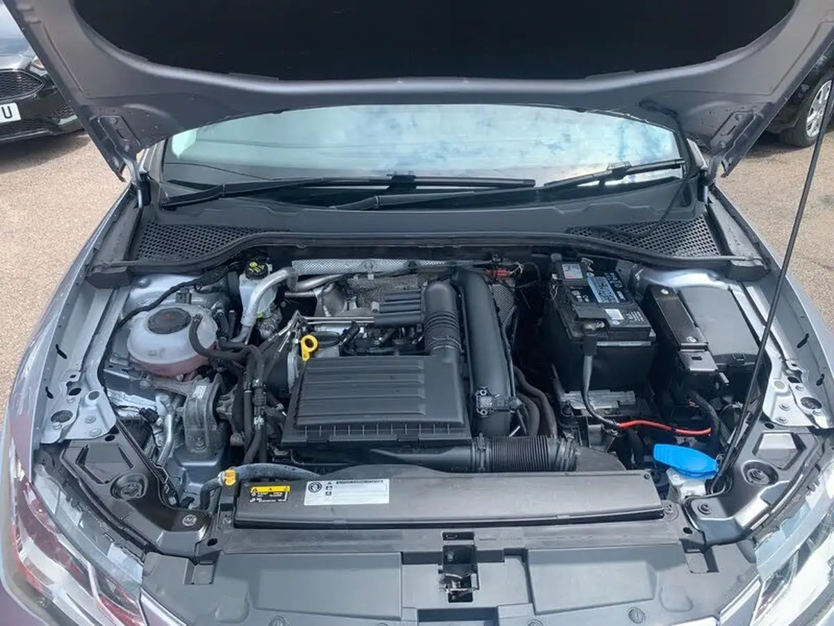 2017-seat-leon-12-tsi-se-dynamic-technology-hatchback-big-19