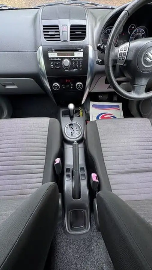 2010-suzuki-sx4-16-sz4-hatchback-5d-auto-big-23
