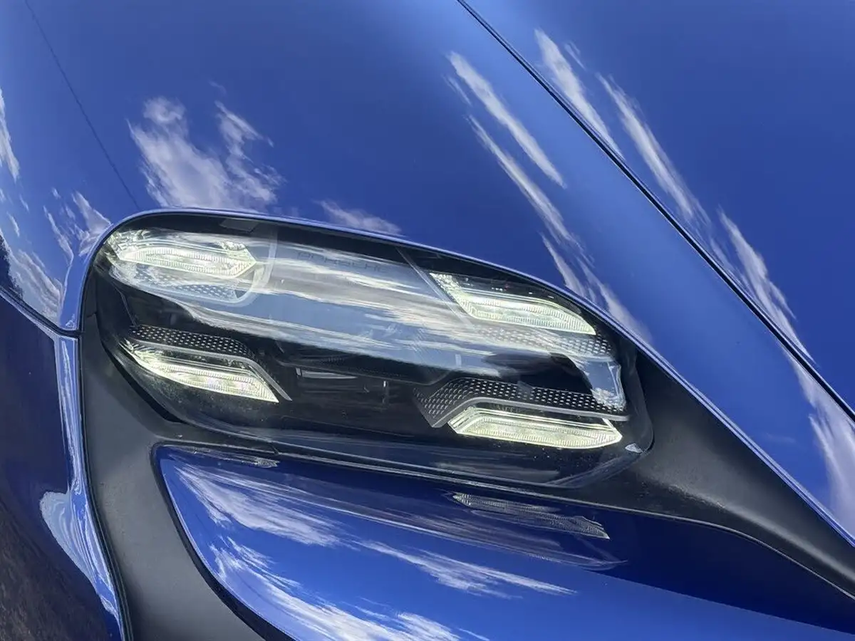 2020-porsche-taycan-e-4s-571ps-performance-battery-plus-big-26
