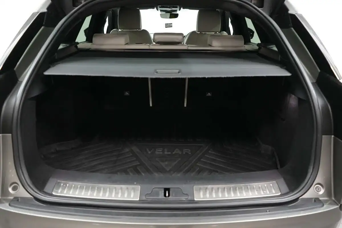 2019-land-rover-range-rover-velar-20-d240-r-dynamic-hse-big-12