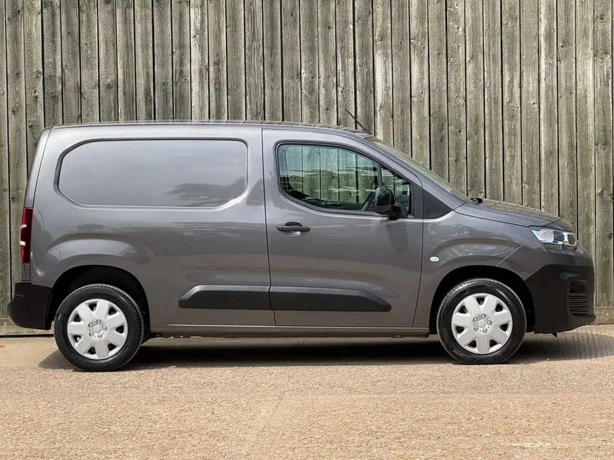 2022-citroen-berlingo-15bluehdi-1000-enterprise-pro-100pseu6d-big-3