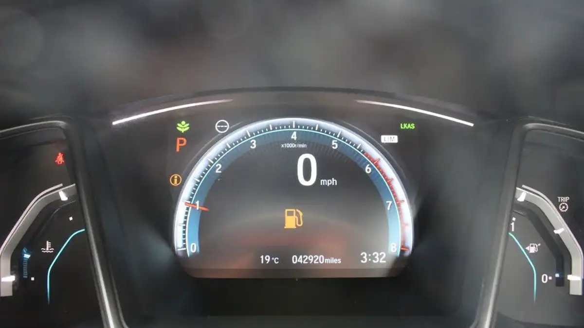 2017-honda-civic-10-vtec-turbo-sr-cvt-big-13