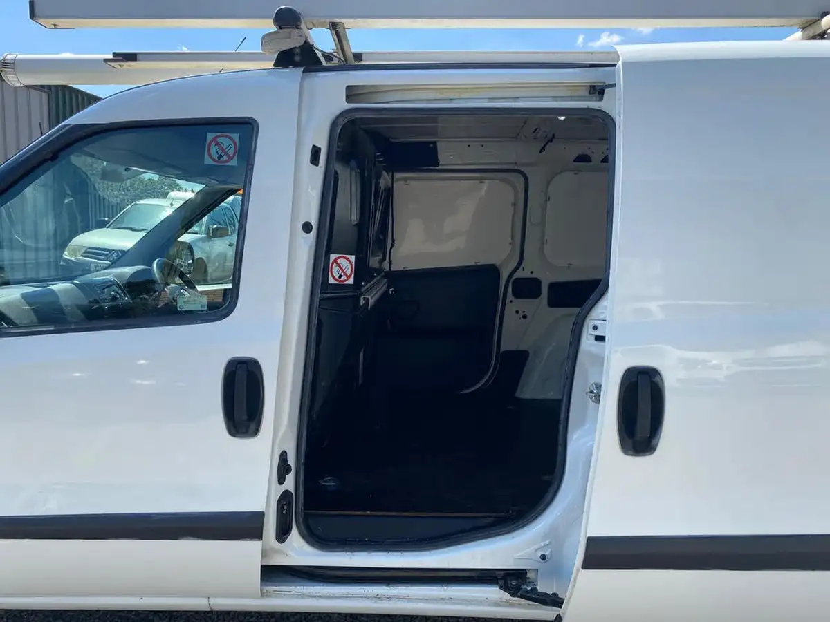 2015-fiat-doblo-cargo-13td-v-l1-refrigerated-van-big-48