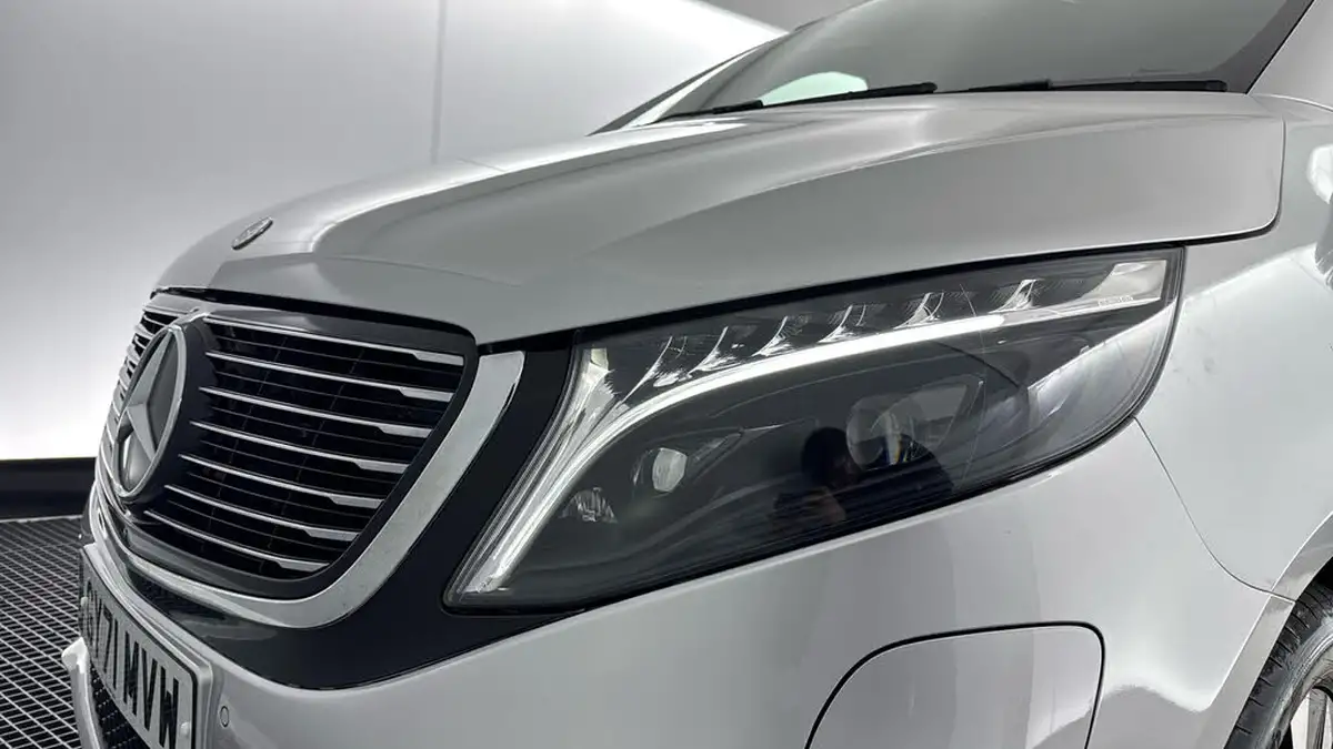 2022-mercedes-benz-eqv-e-eqv-300-sport-premium-big-29