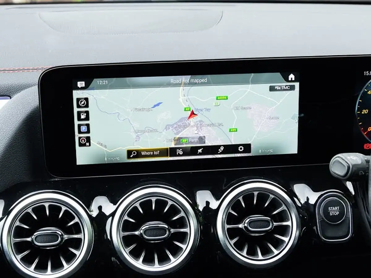 2021-mercedes-benz-eqa-e-eqa-250-amg-line-big-13