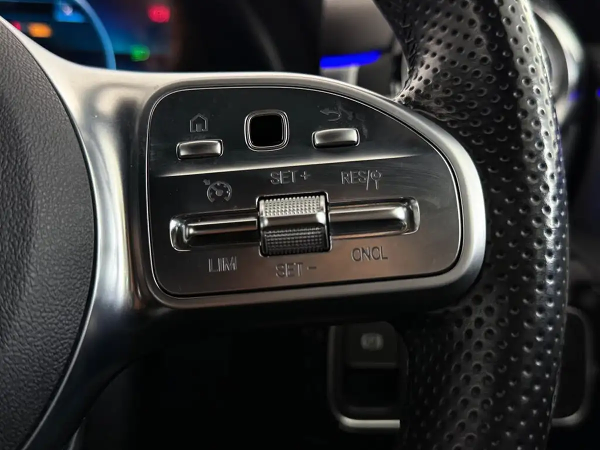 2021-mercedes-benz-a-class-13-a180-amg-line-executive-edition-hatchback-5d-7g-dct-big-24