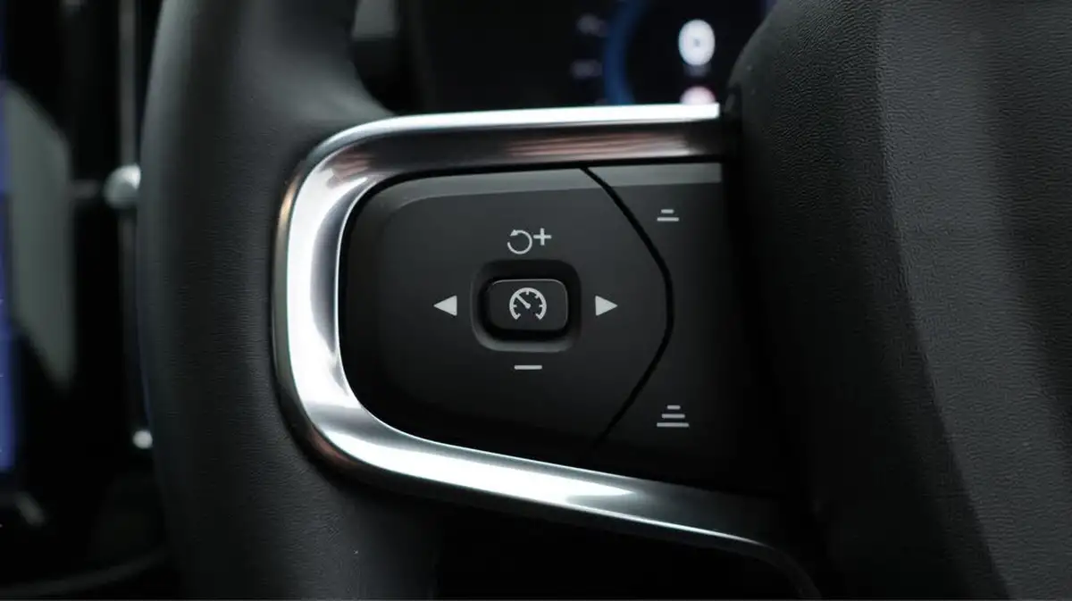 2022-volvo-c40-e-recharge-ultimate-228bhp-big-25