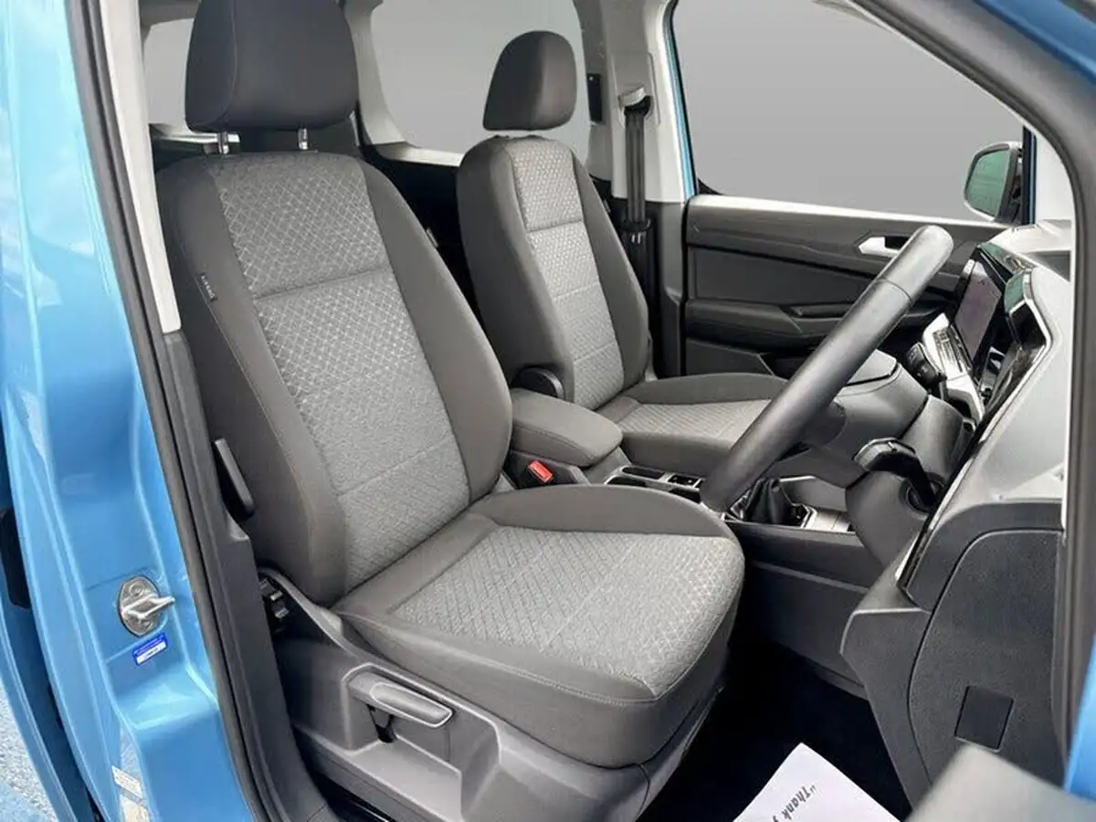 2023-ford-tourneo-connect-20-titanium-big-30