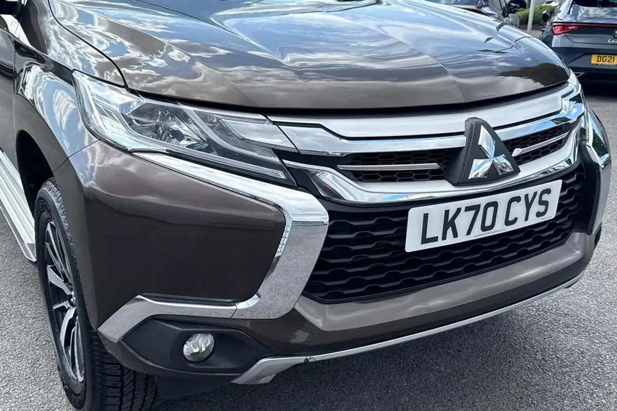 2020-mitsubishi-shogun-sport-24di-d-3-big-15