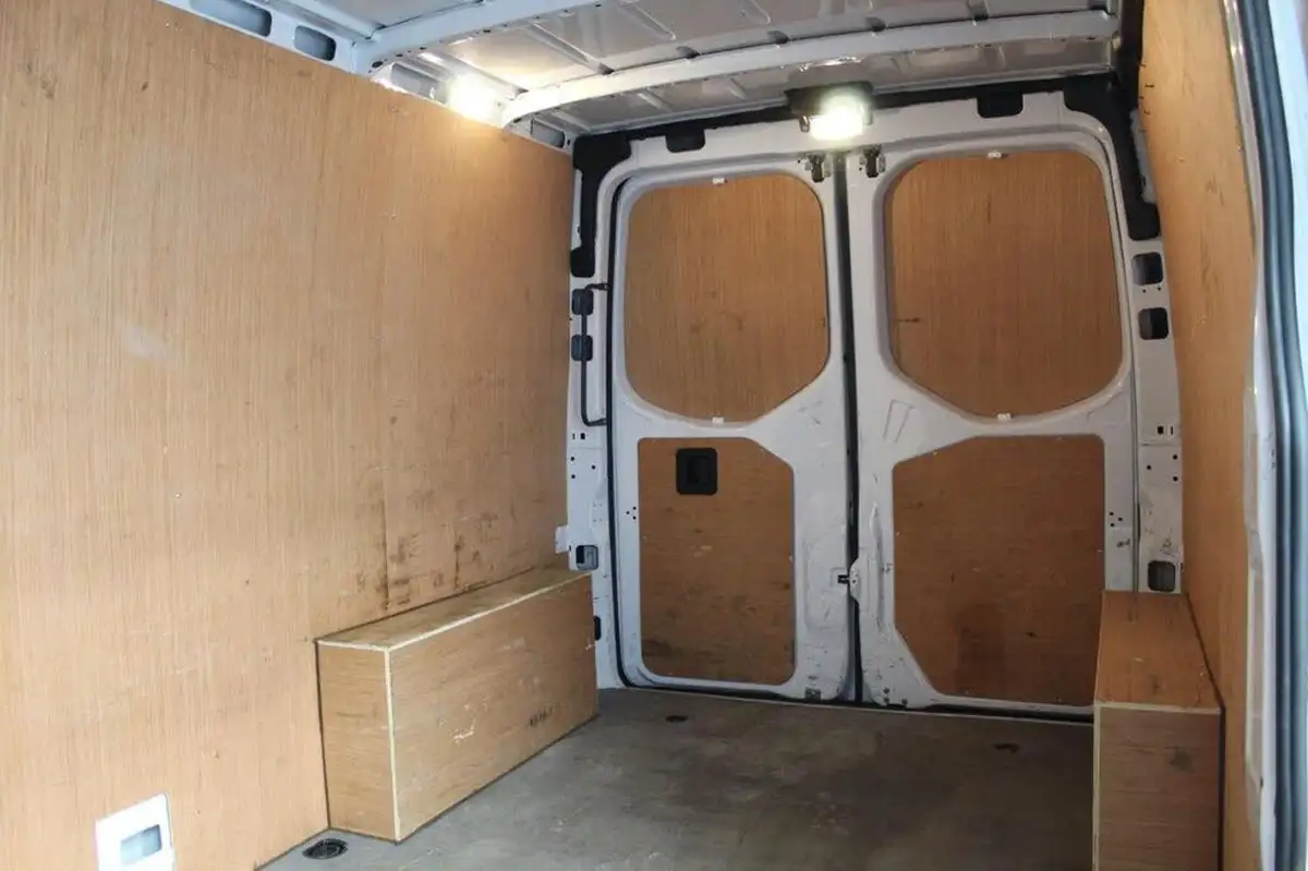 2021-mercedes-benz-sprinter-big-14