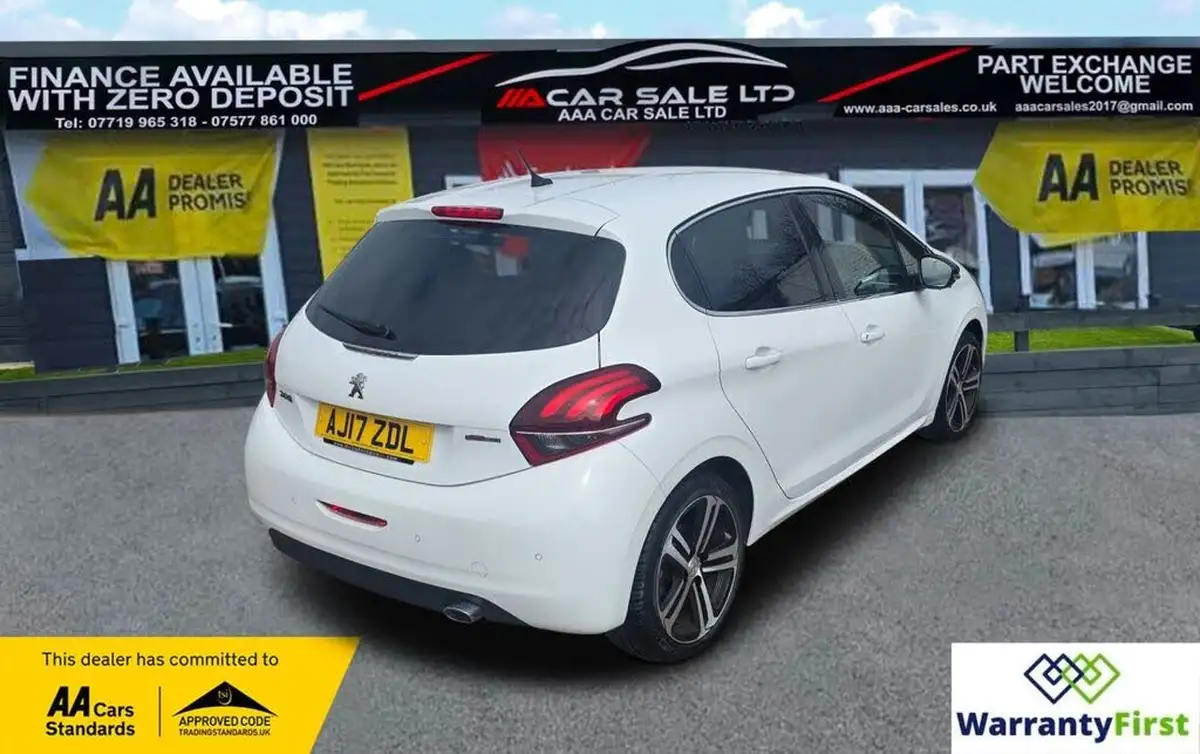 2017-peugeot-208-16bluehdi-gt-line-100bhp-5d-big-10