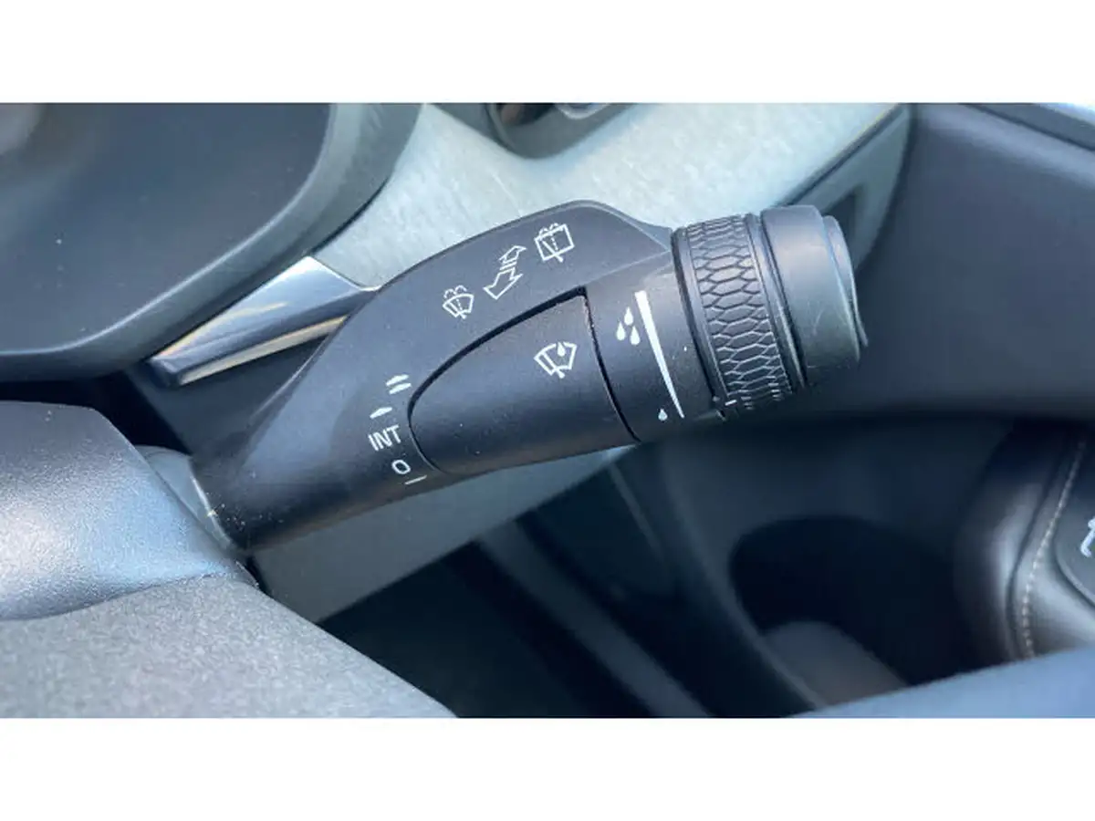 2024-volvo-xc60-20-b5-ultra-dark-big-24