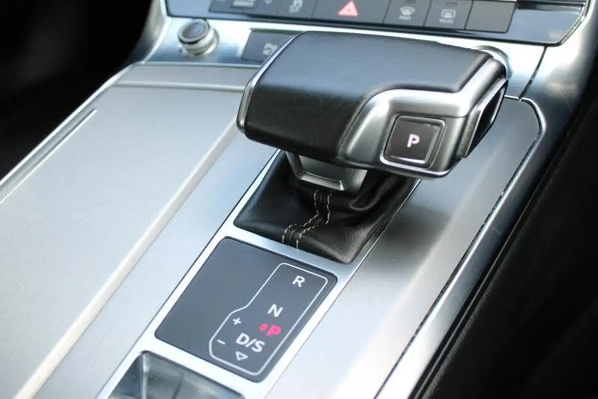 2019-audi-a6-avant-20-40-tdi-s-line-big-23