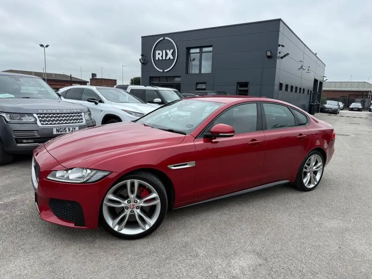 2016-jaguar-xf-30td-s-big-2