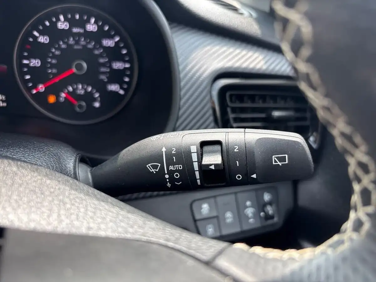 2024-kia-stonic-10-t-gdi-gt-line-s-98bhp-dct-big-24